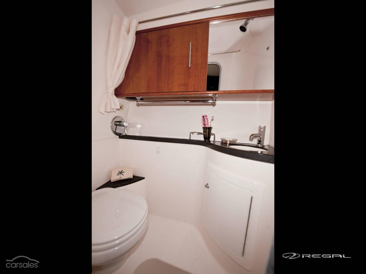 2023 Regal 28 Express - image 36