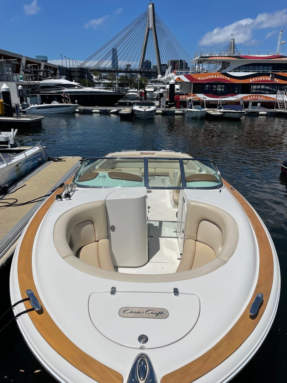 Chris craft 28 Launch