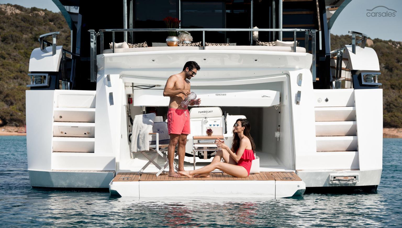 2023 DOMINATOR 28M Ilumen