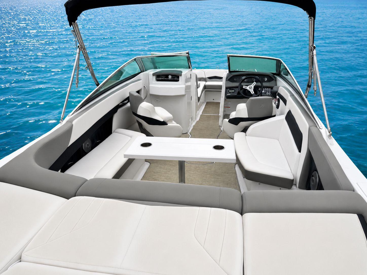 Four Winns H260