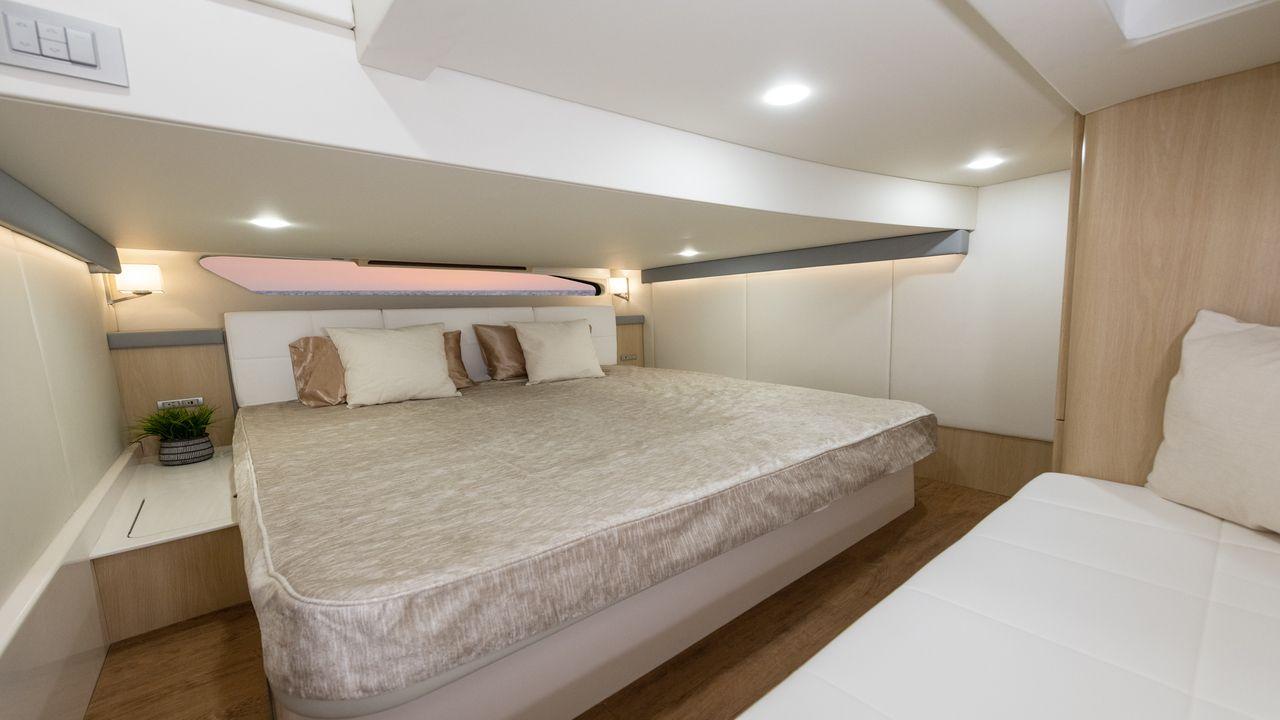 Regal 42 XO - image 57