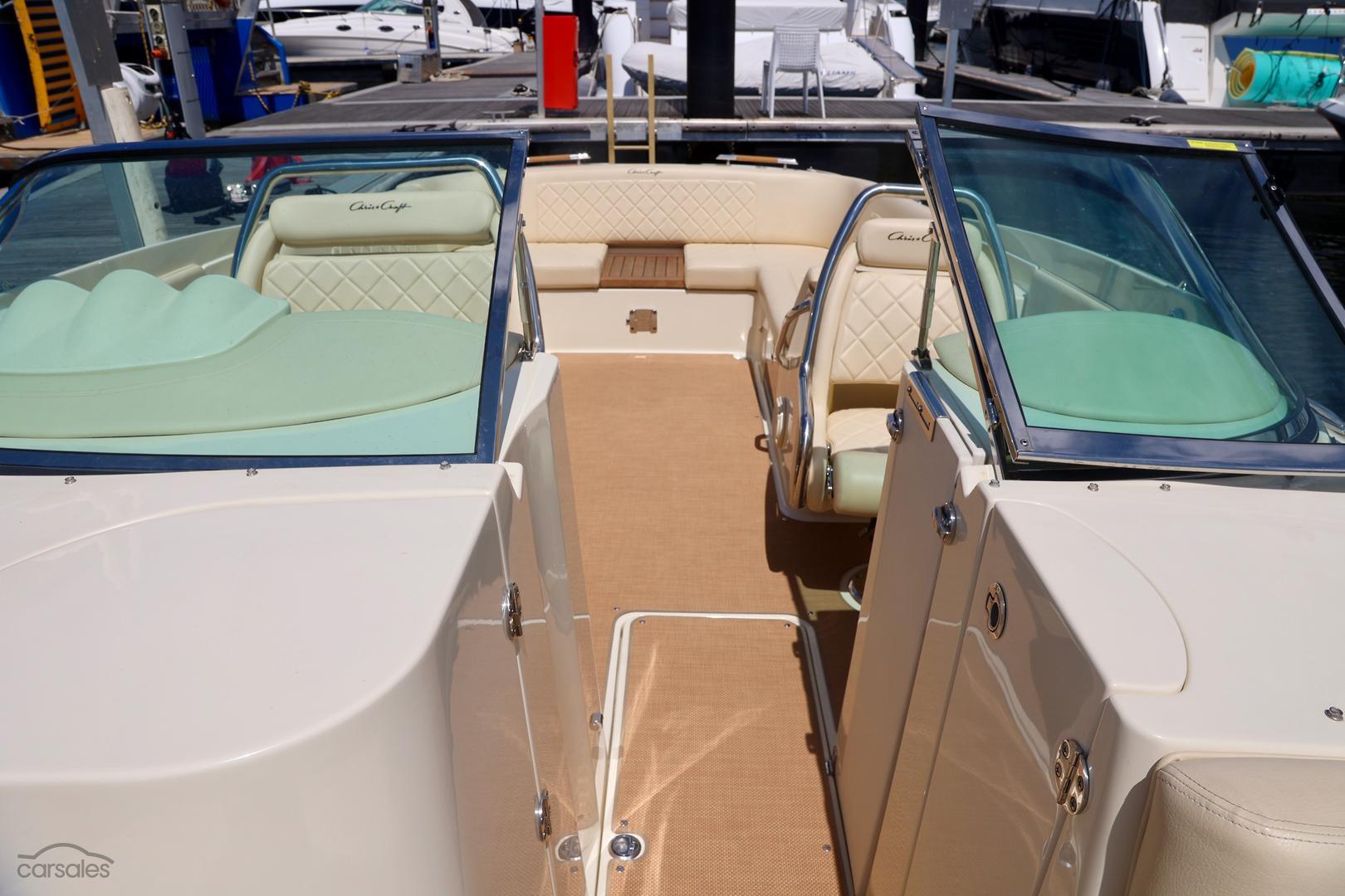 2017 Chris Craft Launch 30