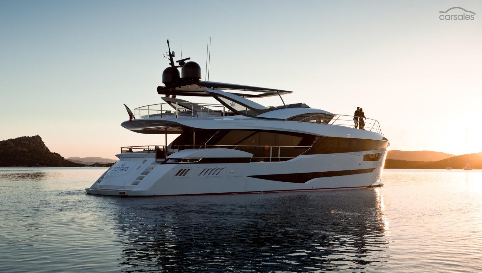 2023 DOMINATOR 28M Ilumen