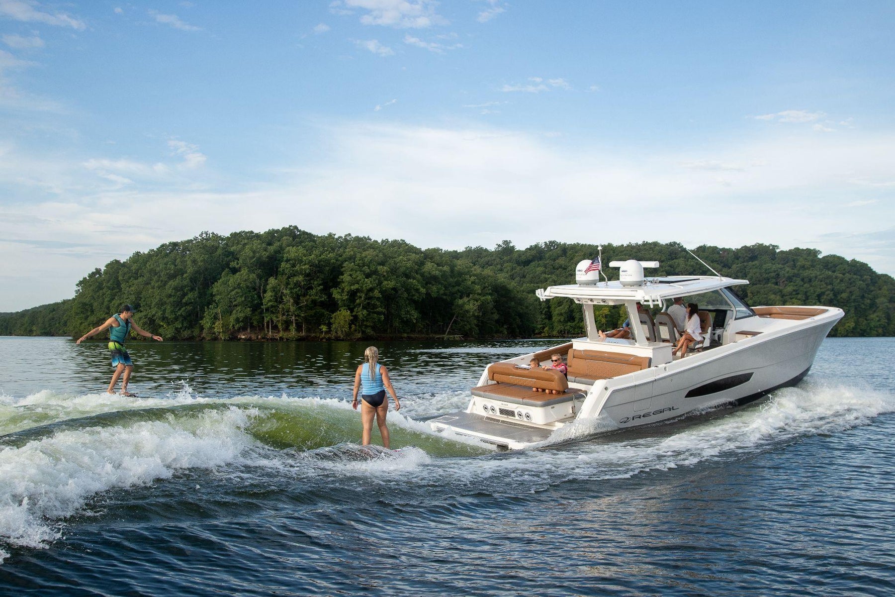 regal 38 SAV Surf