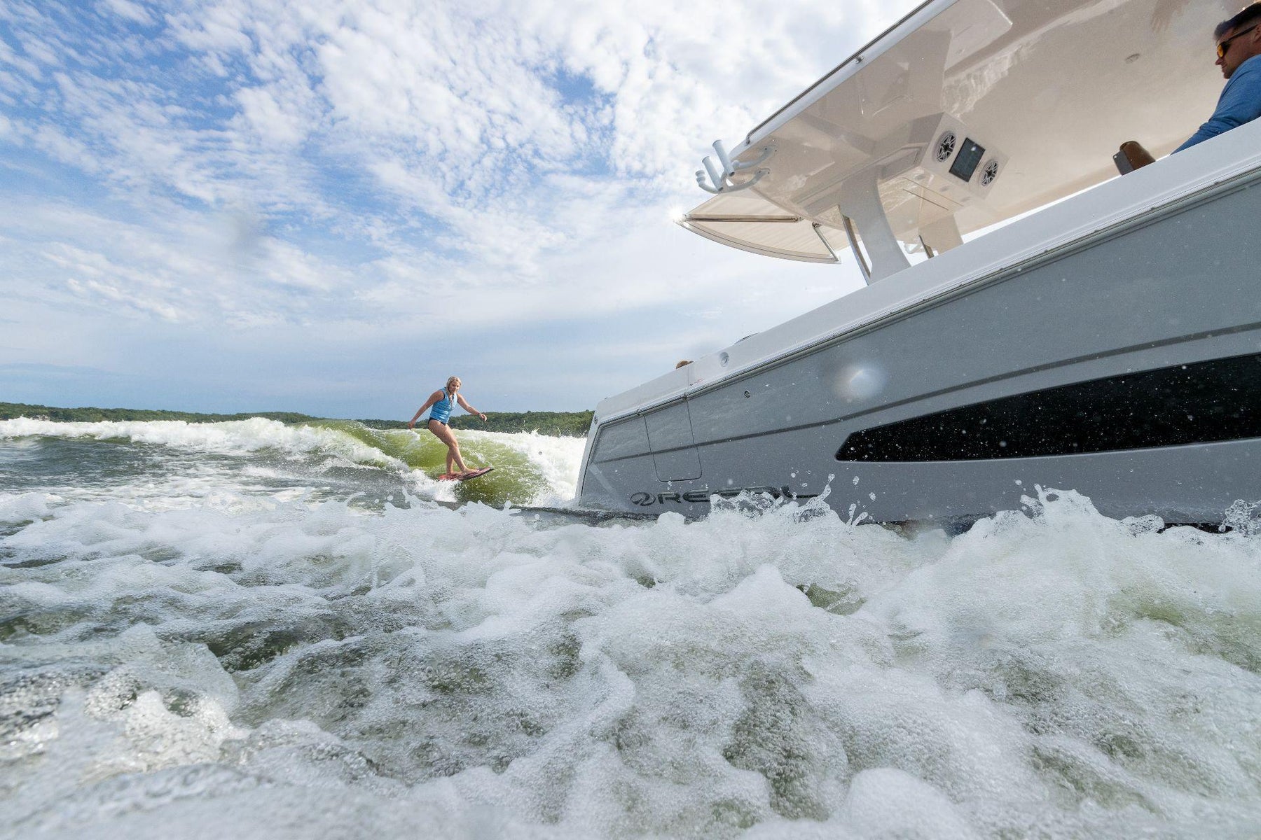 regal 38 SAV Surf