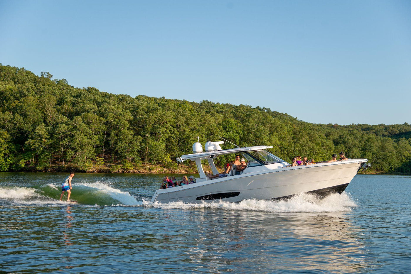 regal 38 SAV Surf - image 16