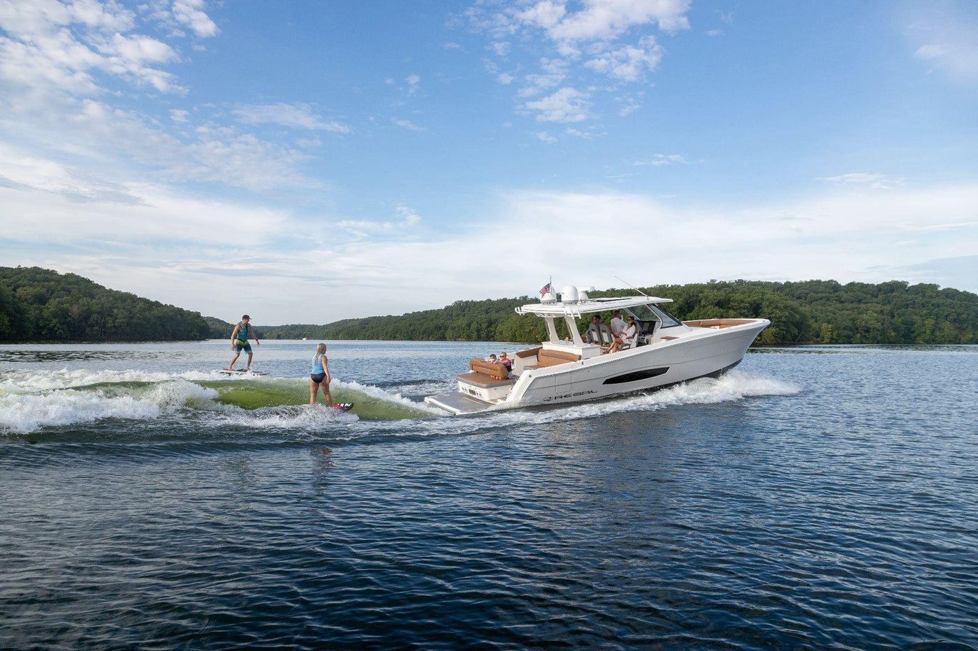 regal 38 SAV Surf - image 20