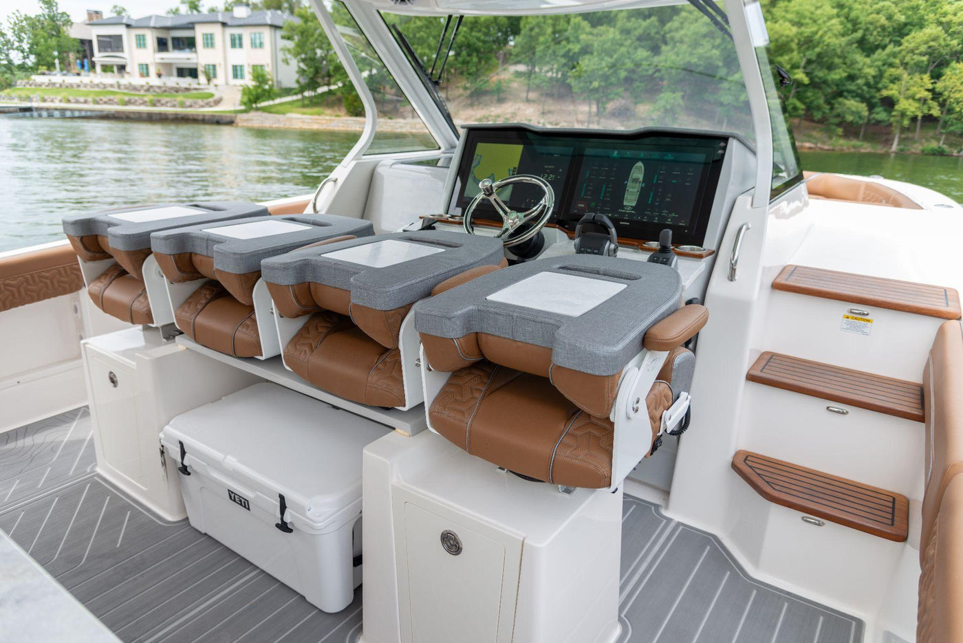 regal 38 SAV Surf - image 40