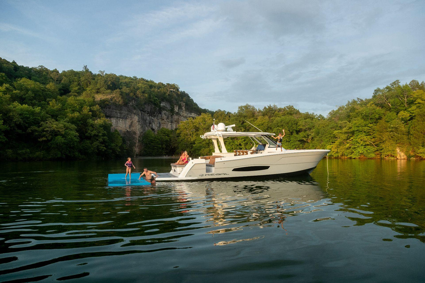 regal 38 SAV Surf - image 47