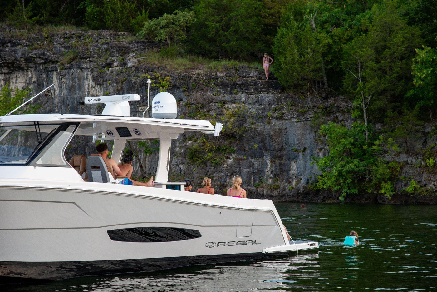 regal 38 SAV Surf - image 68