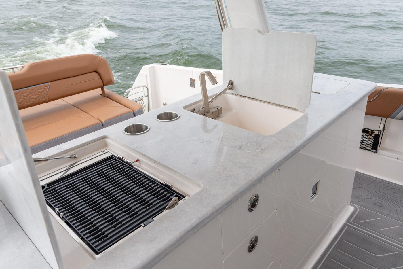 regal 38 SAV Surf - image 81