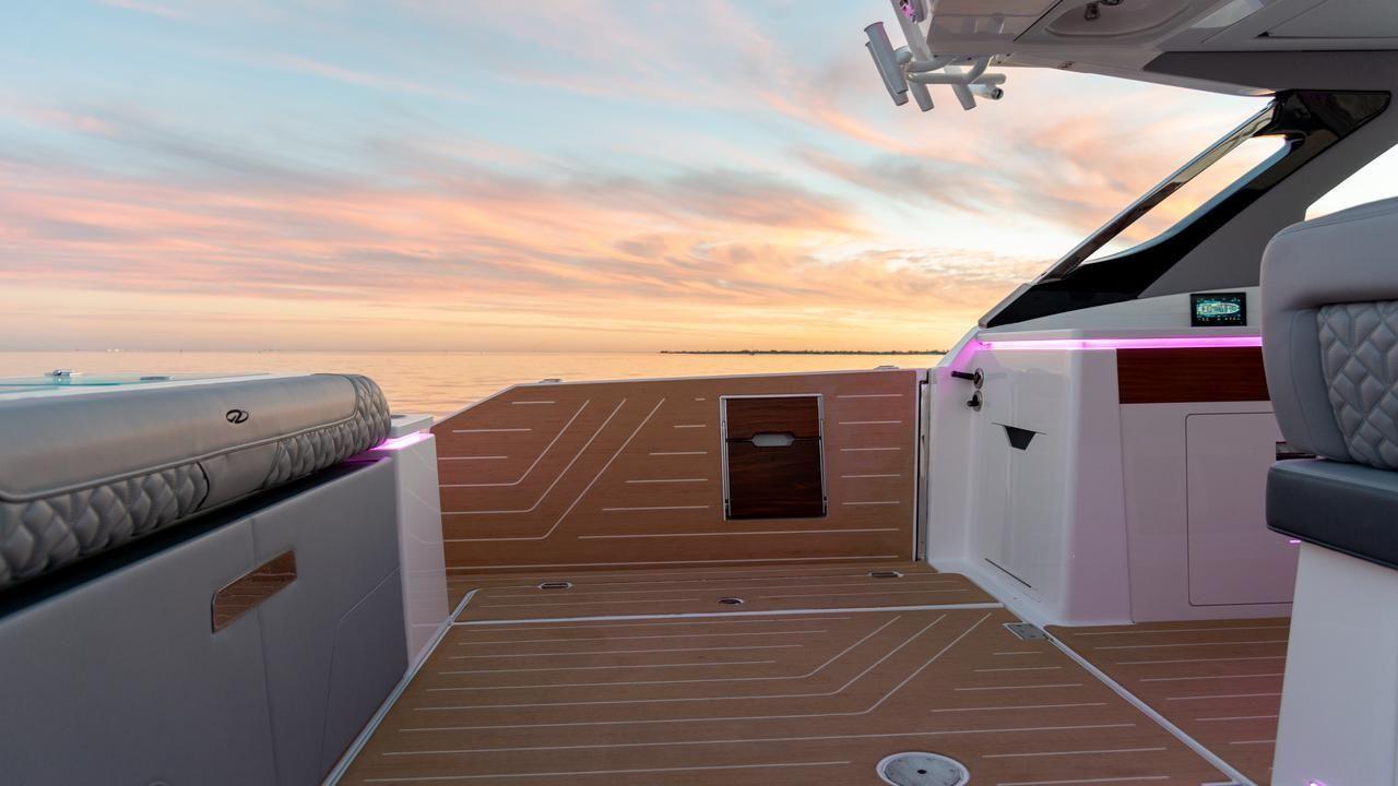 Regal LX43 - image 13