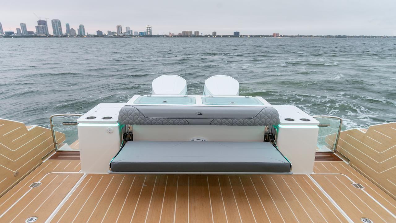 Regal LX43 - image 27
