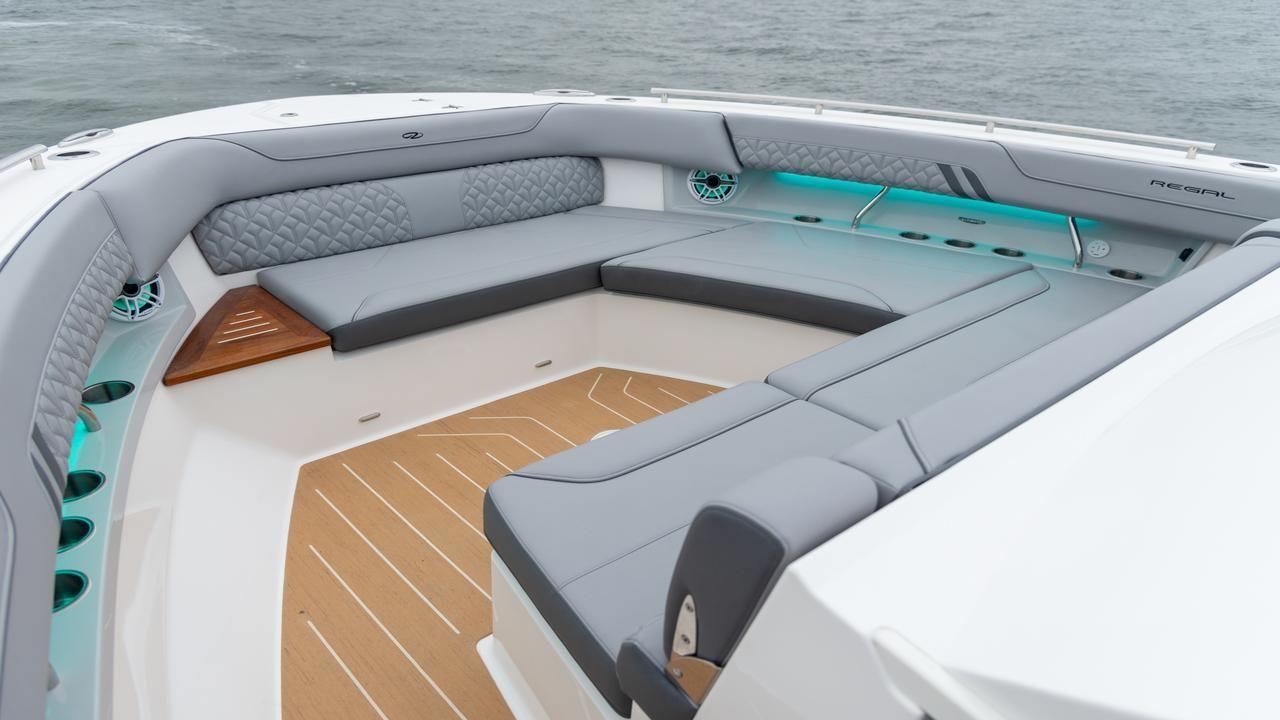 Regal LX43 - image 25