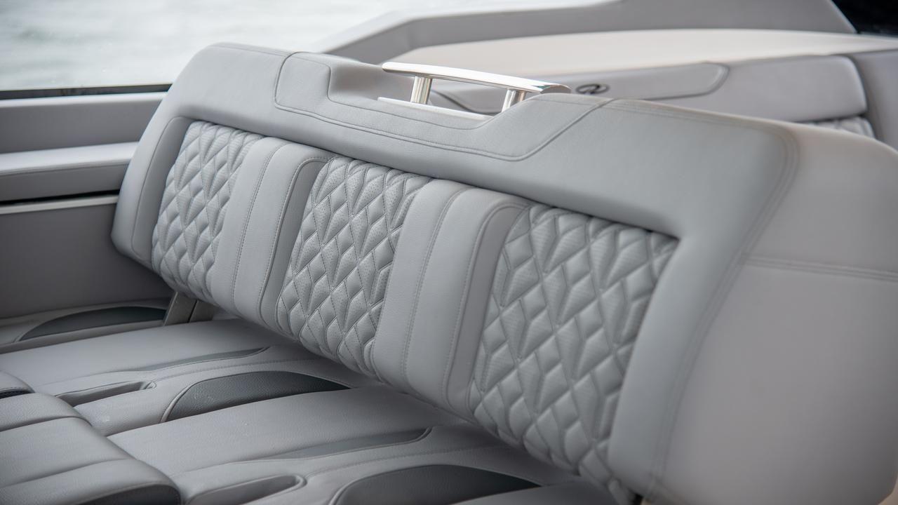 Regal LX43 - image 31