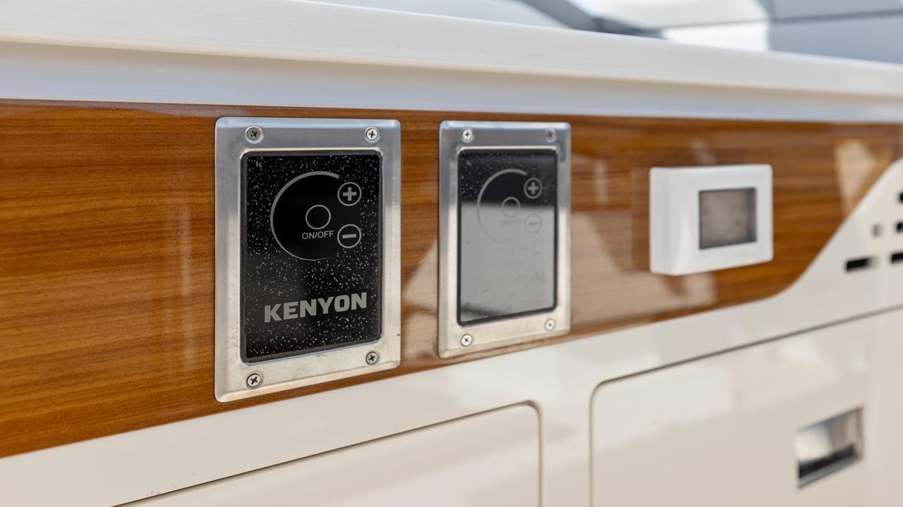 Regal LX43 - image 65