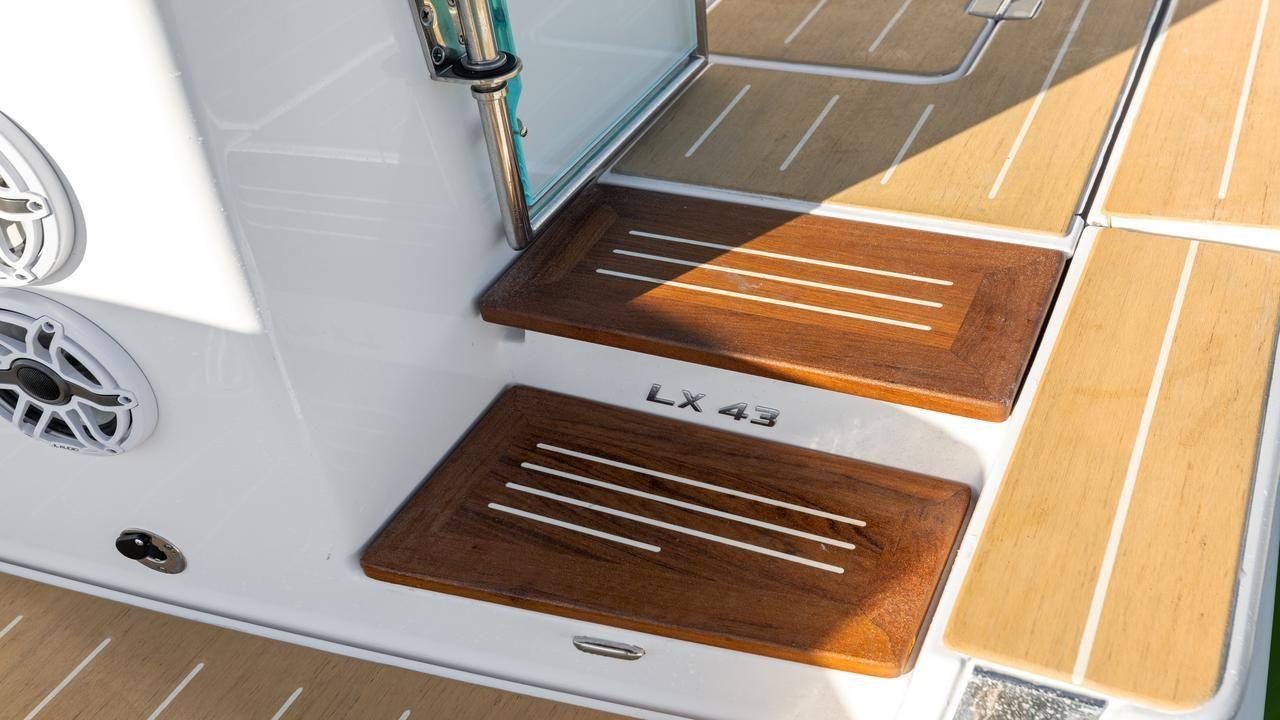 Regal LX43
